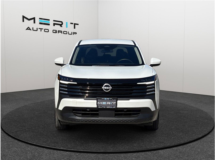 Used 2025 Nissan Kicks SV image 3