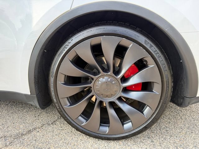 Used 2024 Tesla Model Y Performance AWD/4WD image 34