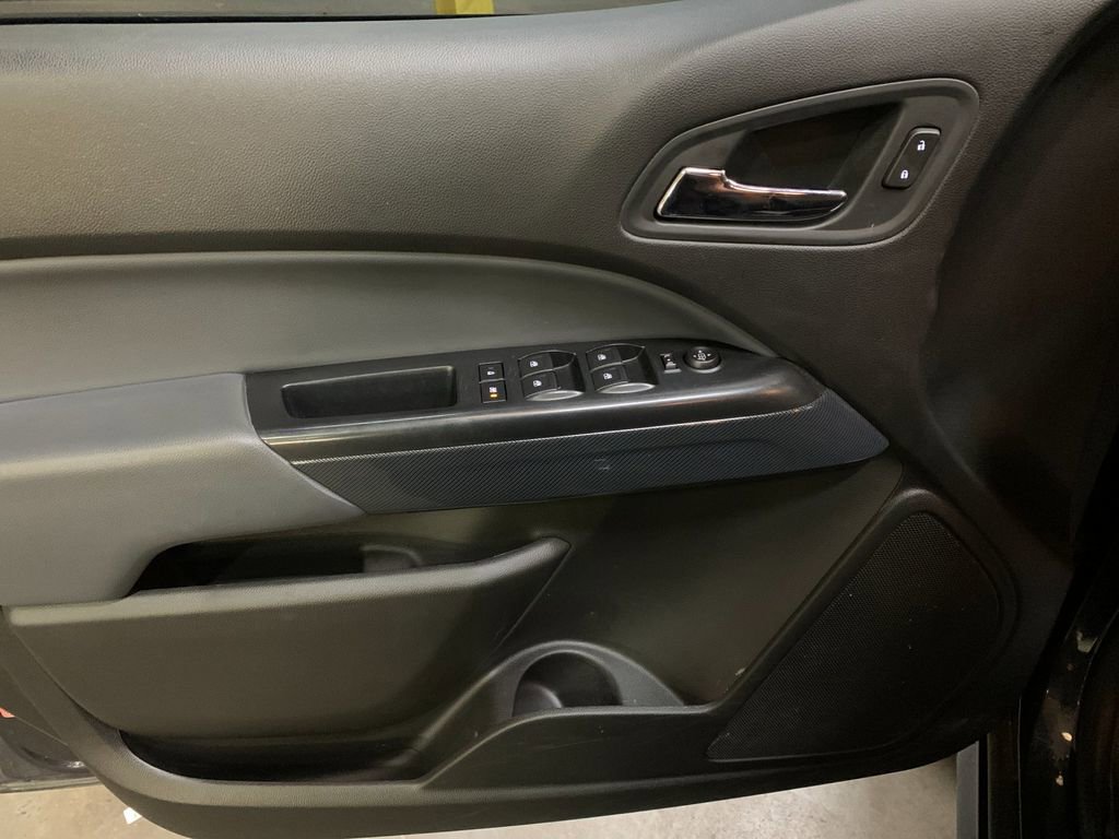 Used 2018 Chevrolet Colorado Z71 w/ Centennial Edition image 12