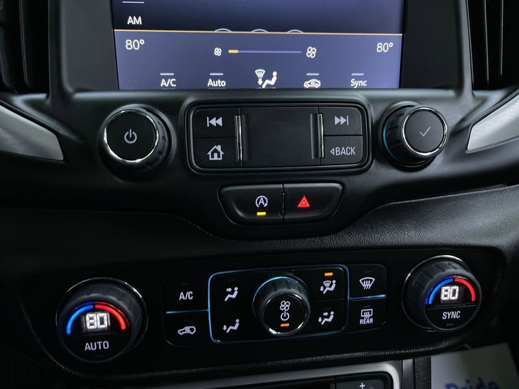 Used 2023 GMC Terrain SLT image 32