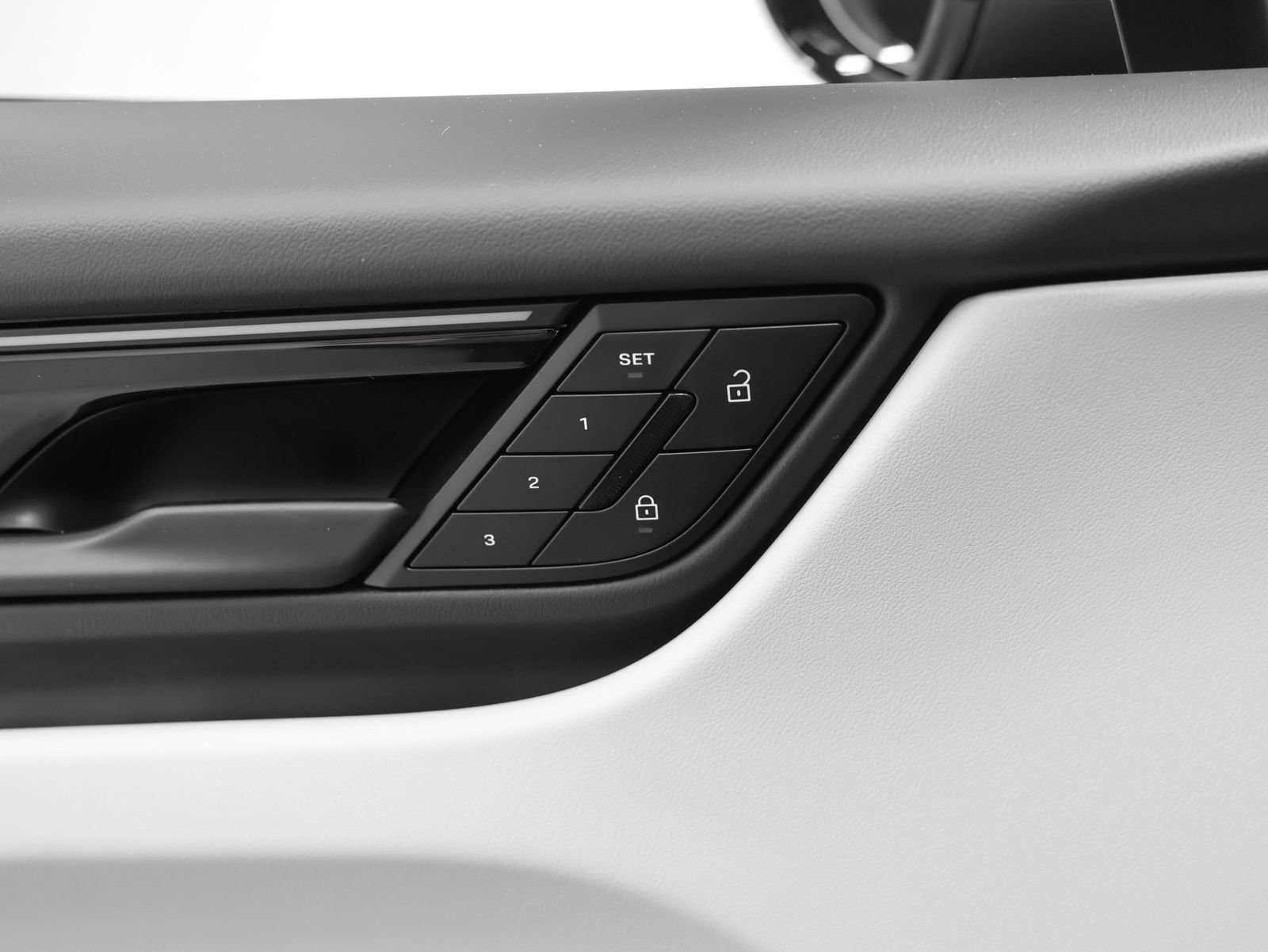 New 2026 Porsche Macan 4 Electric AWD/4WD image 34