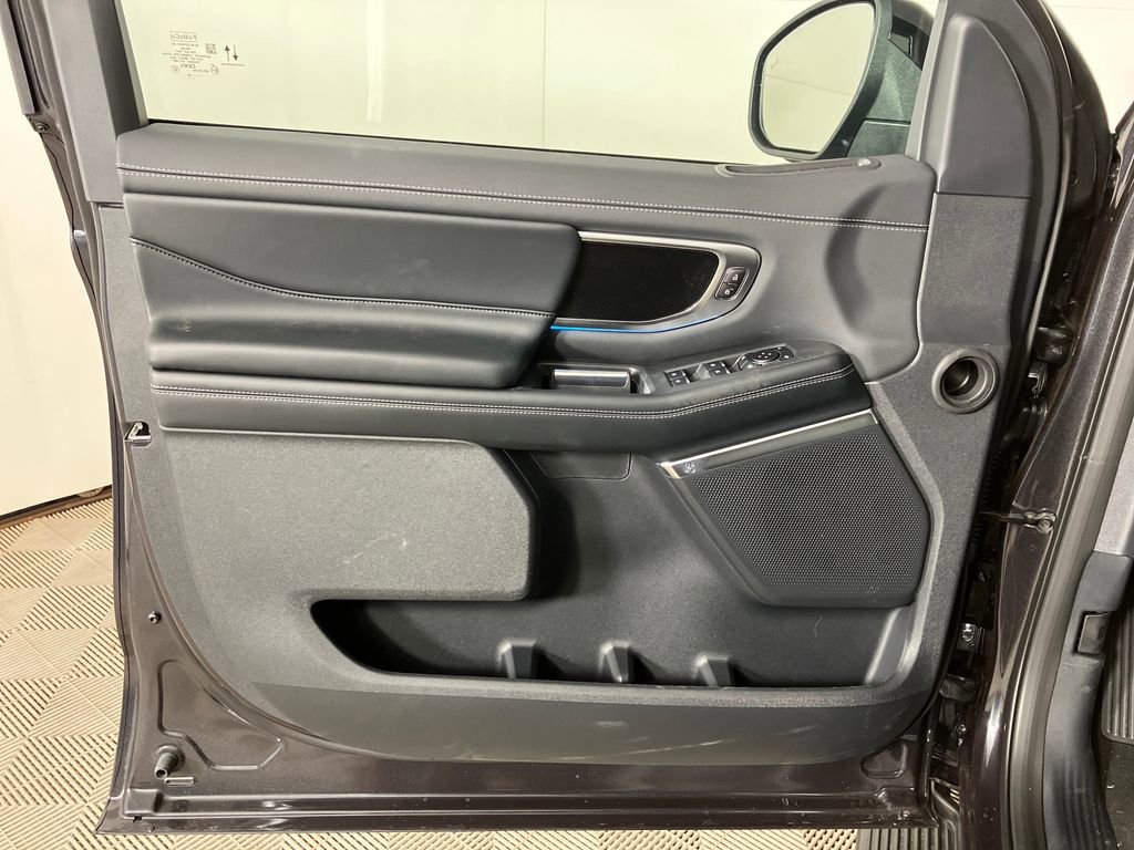 New 2026 Ford Expedition Platinum w/ Stealth Appearance Package image 23