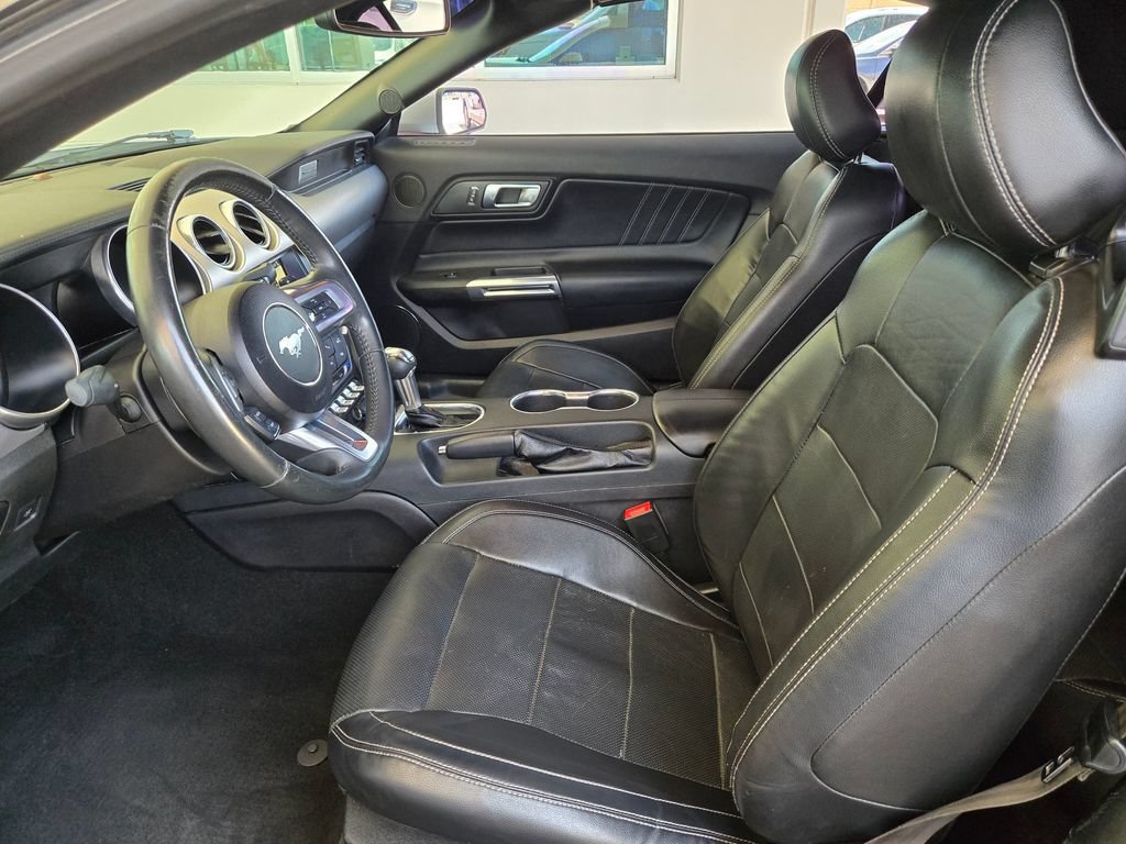 Used 2019 Ford Mustang GT Premium RWD image 9