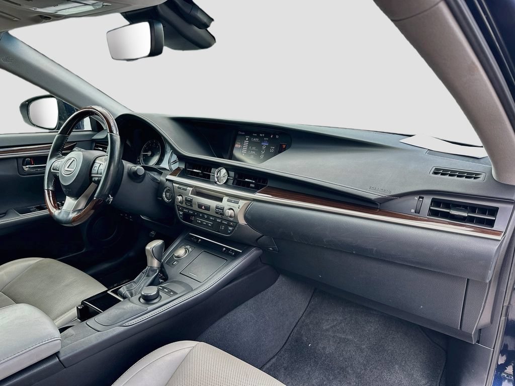 Used 2017 Lexus ES 350 w/ Premium Package FWD image 30