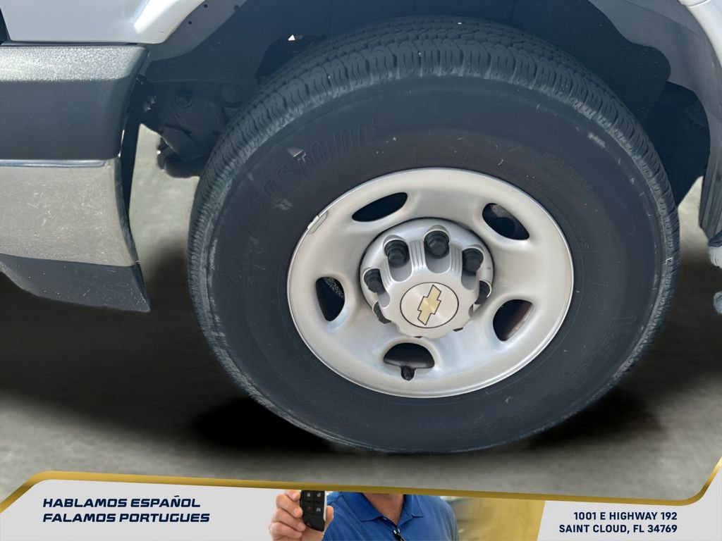 Used 2024 Chevrolet Express 2500 w/ Driver Convenience Package image 32