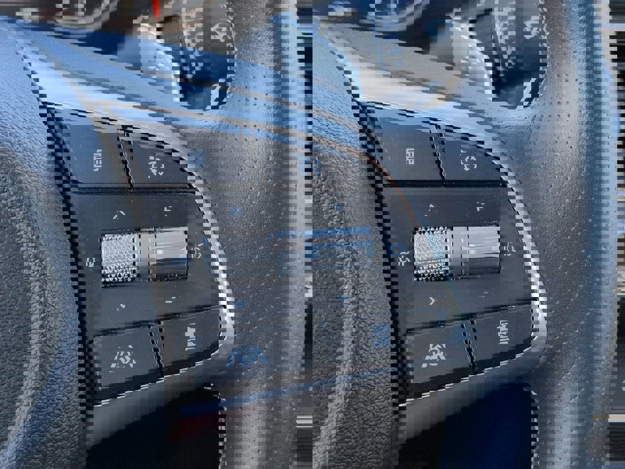 Used 2023 Genesis G70 2.0T image 25