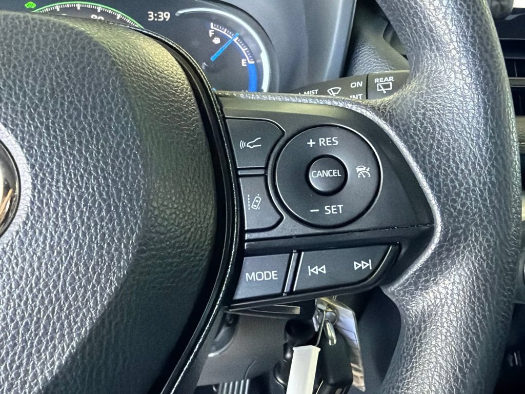 Certified 2025 Toyota RAV4 LE AWD/4WD image 24