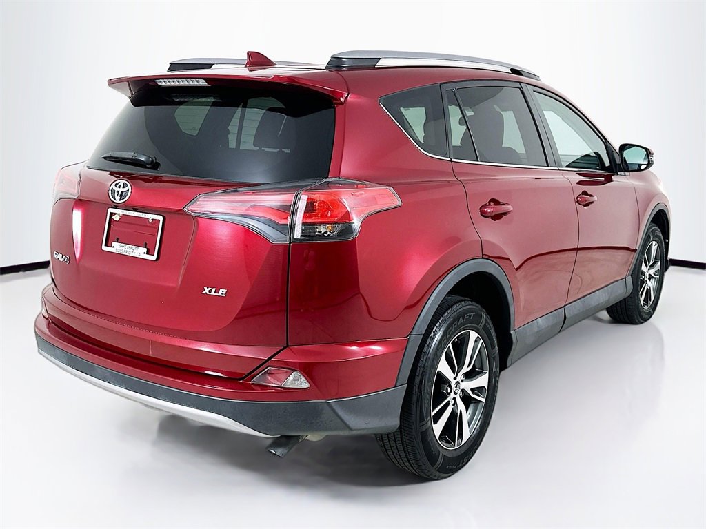 Used 2018 Toyota RAV4 XLE image 5