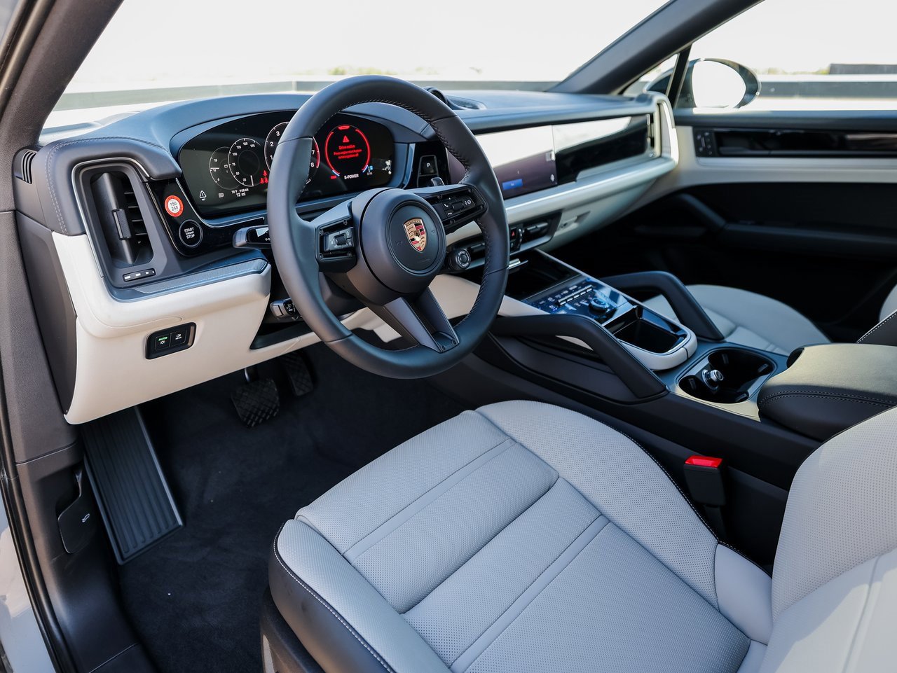 New 2026 Porsche Cayenne E-Hybrid Coupe image 4