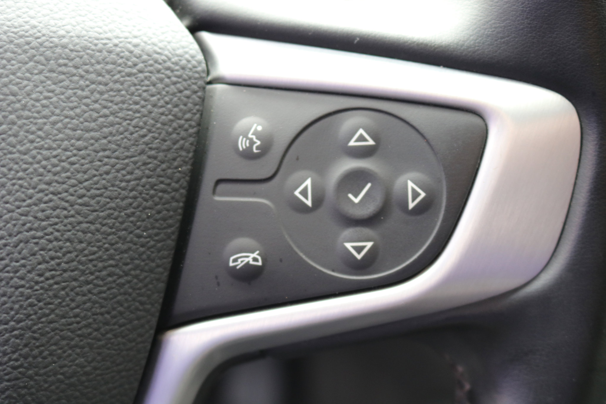 Used 2023 GMC Acadia SLT image 21