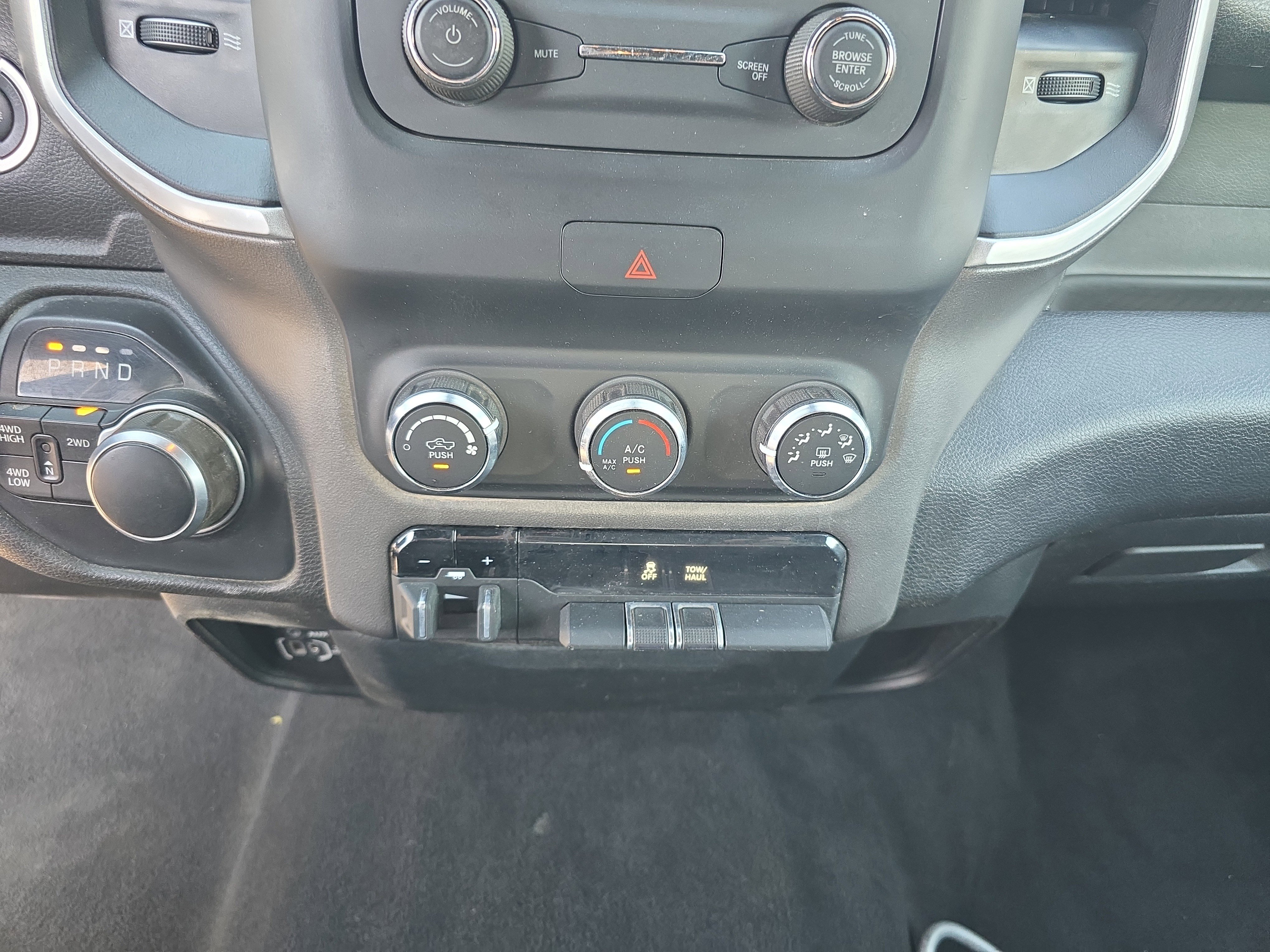 Used 2021 RAM 2500 Big Horn image 25