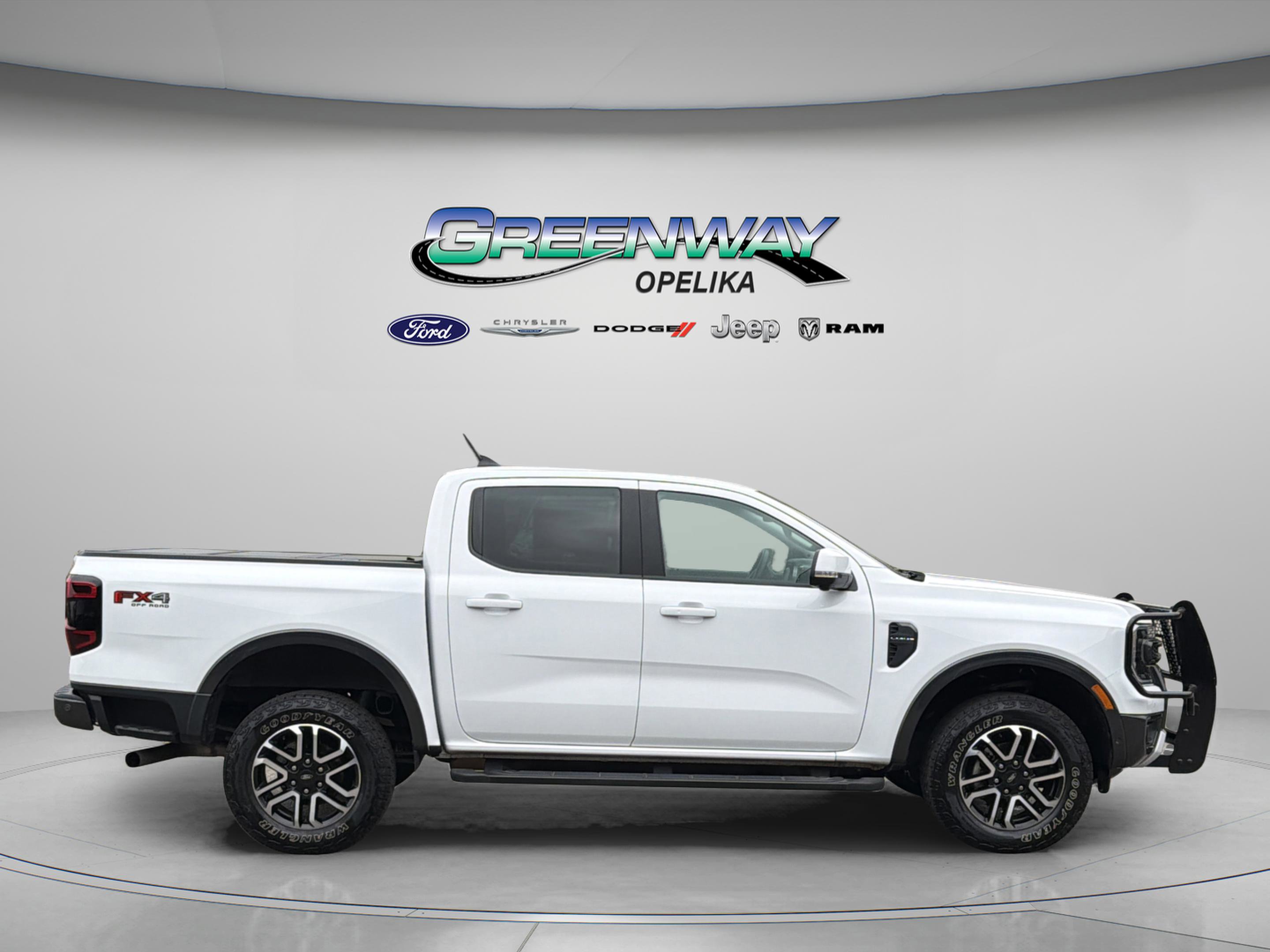Used 2024 Ford Ranger Lariat w/ FX4 Off-Road Package image 8