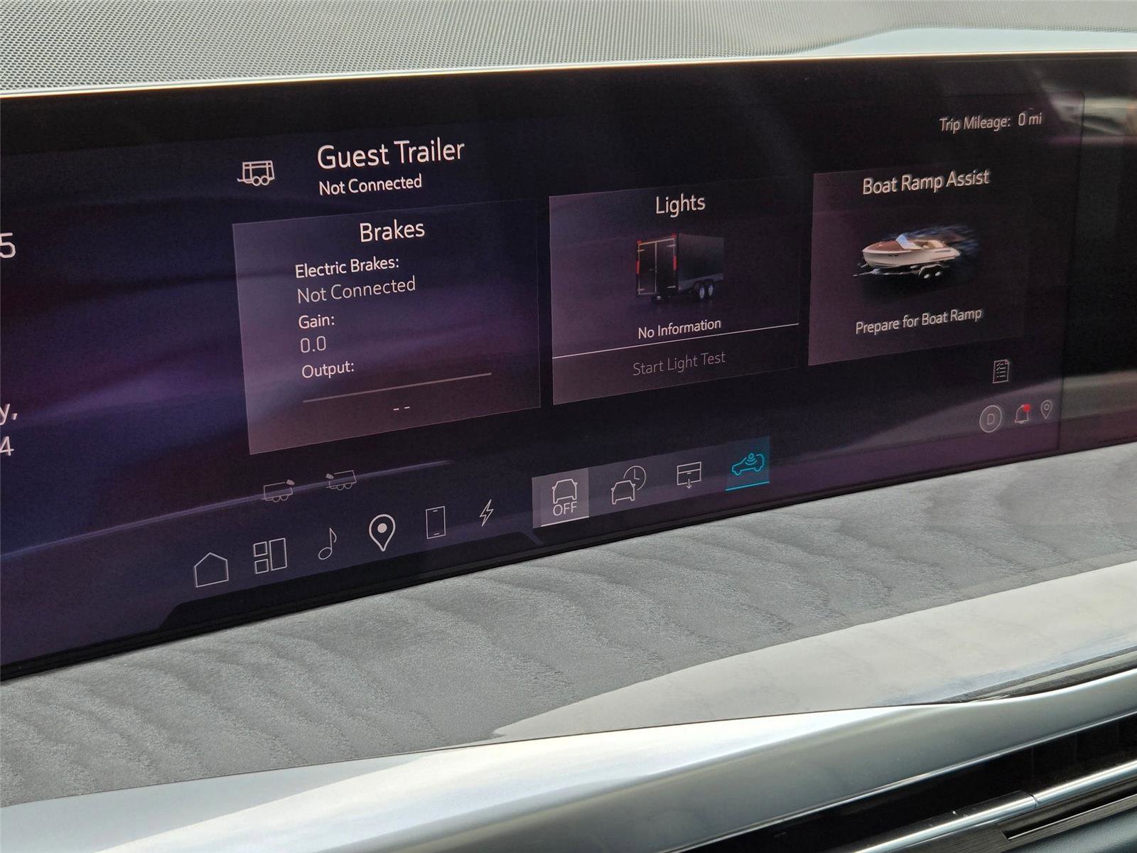 Certified 2025 Cadillac Escalade IQ Luxury 2 AWD/4WD image 12