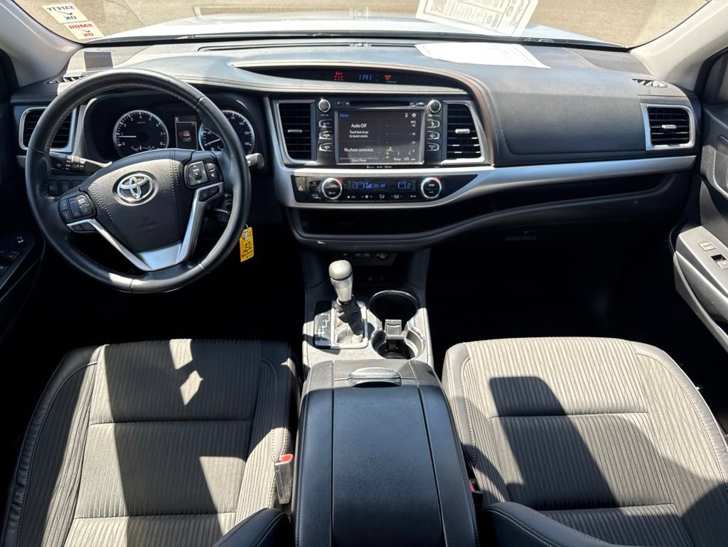 Used 2017 Toyota Highlander Plus AWD/4WD image 26