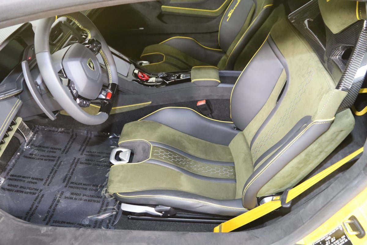 Used 2024 Lamborghini Huracan Sterrato image 50