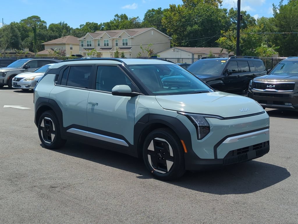 New 2027 Kia EV3 Wind FWD image 9