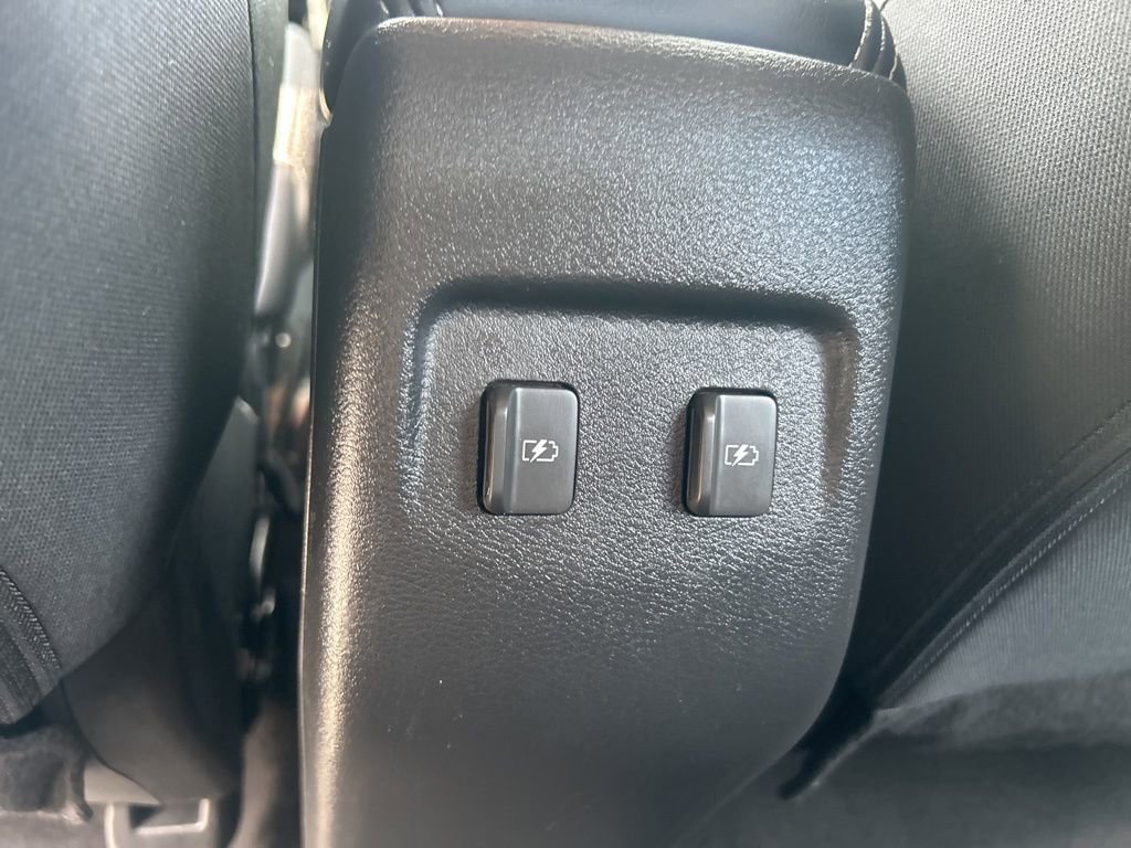 Used 2023 Nissan Kicks SV image 30