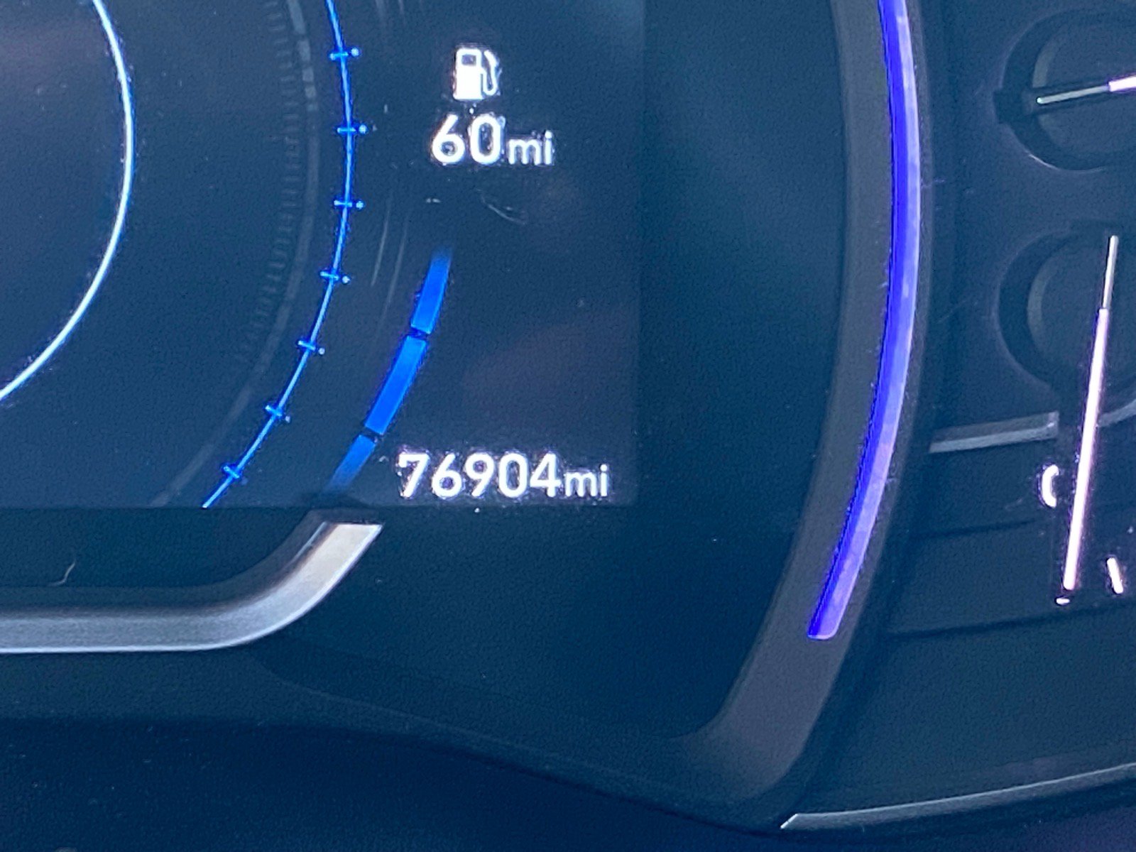 Used 2019 Hyundai Santa Fe FWD image 15