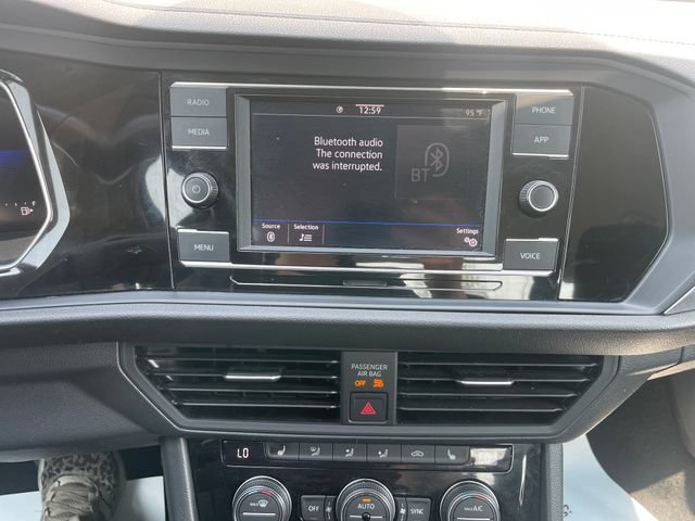 Used 2024 Volkswagen Jetta SE FWD image 13