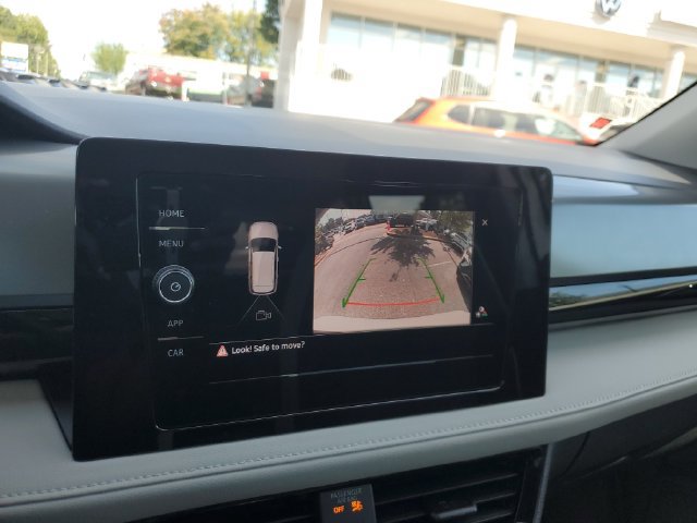 Certified 2025 Volkswagen Taos S FWD image 28