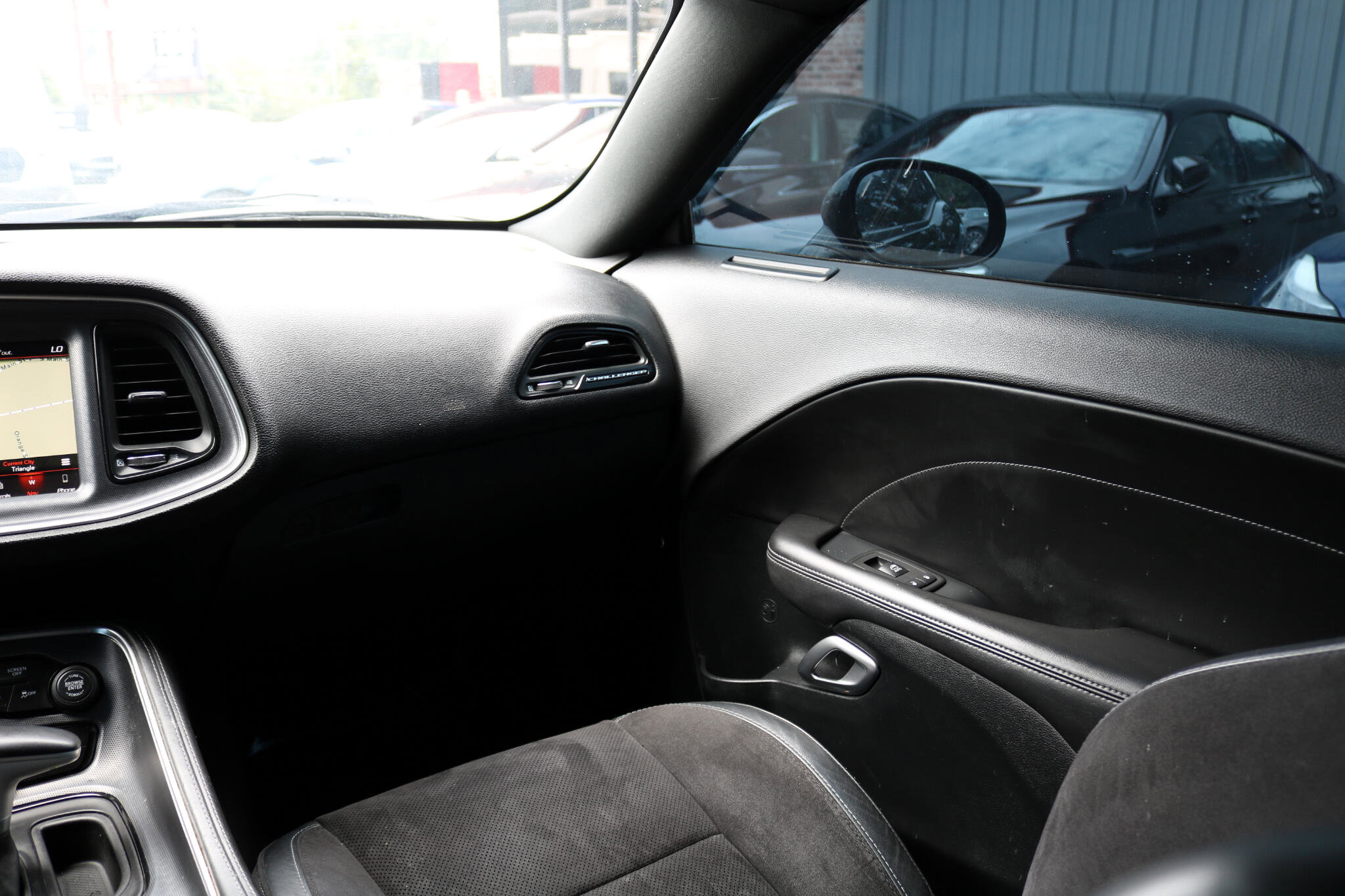 Used 2018 Dodge Challenger R/T Scat Pack w/ Leather Interior Group image 37