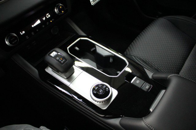 New 2026 Mitsubishi Outlander ES image 9