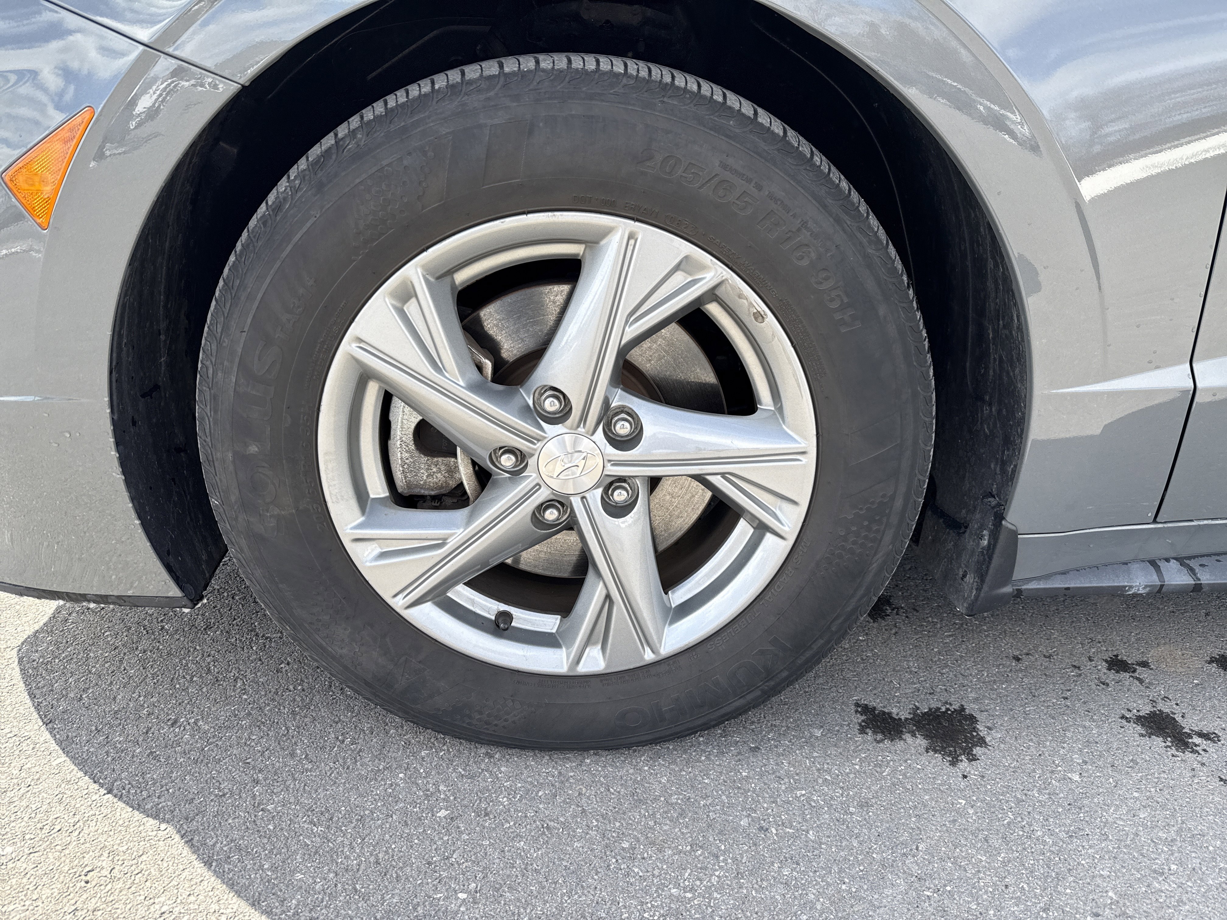 Used 2023 Hyundai Sonata SE image 1