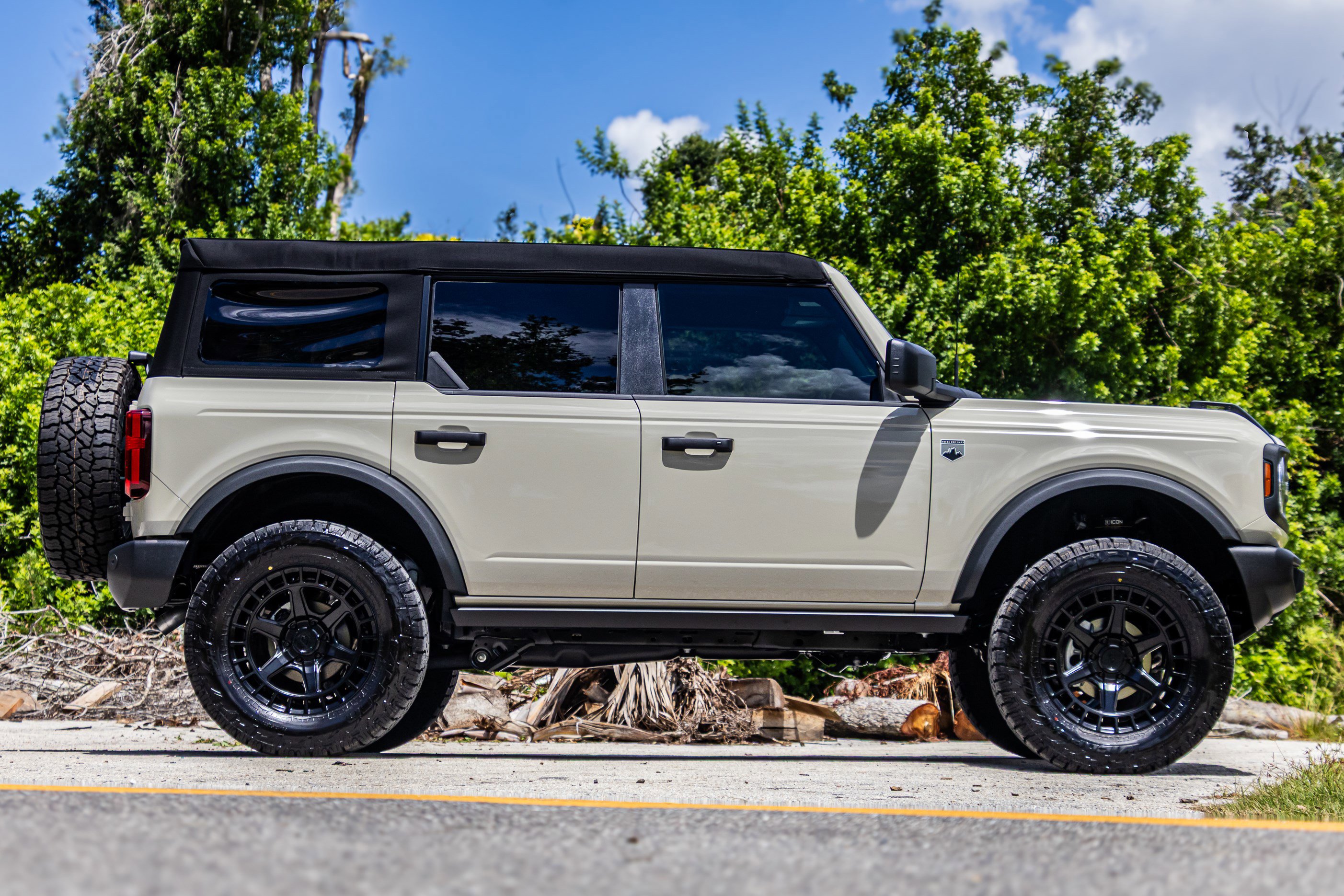 New 2025 Ford Bronco Big Bend video 2