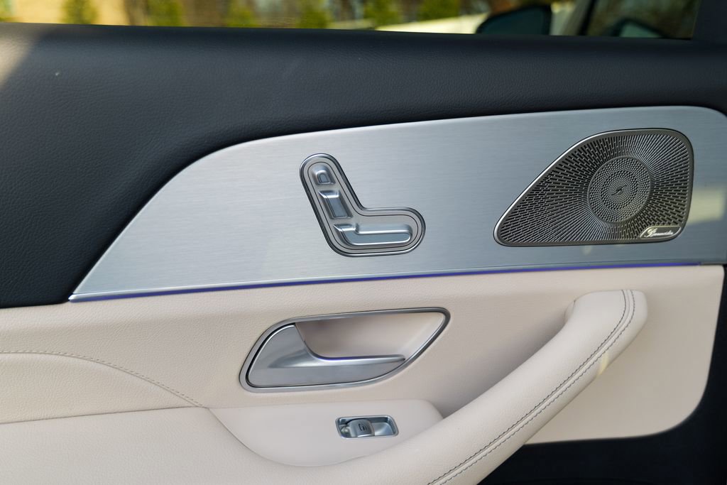 Used 2025 Mercedes-Benz GLS 450 4MATIC image 26