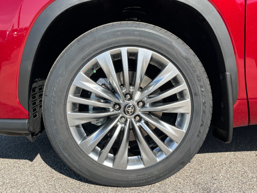 New 2026 Toyota Highlander Platinum AWD/4WD image 32