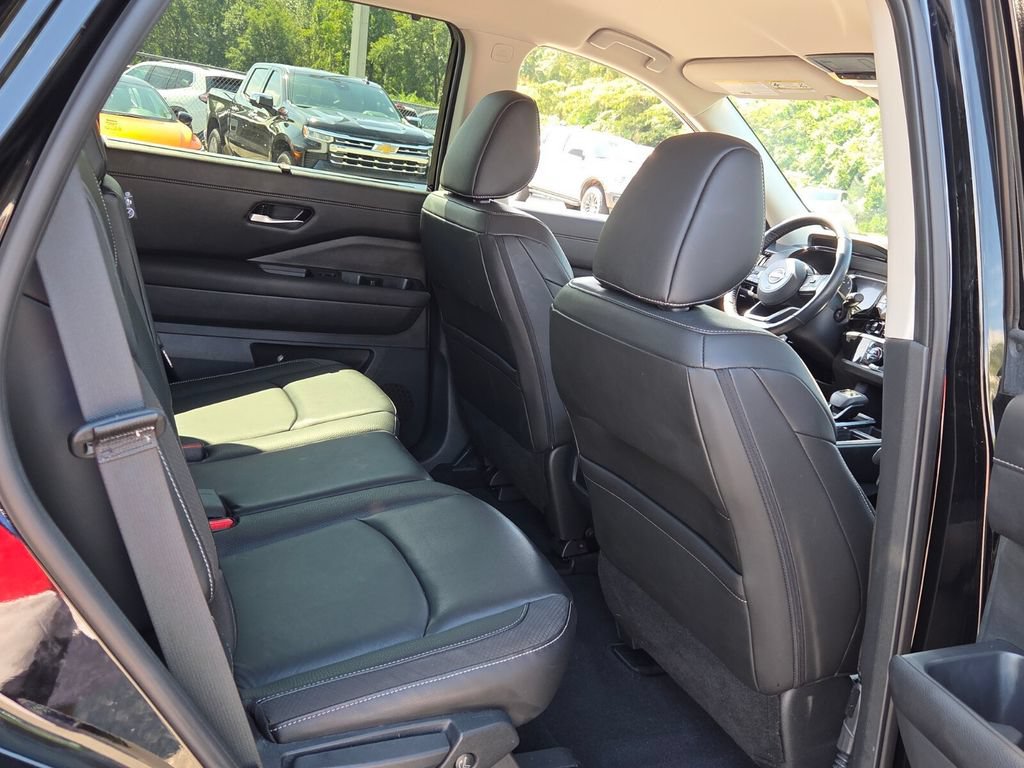 Certified 2025 Nissan Pathfinder SL AWD/4WD image 13