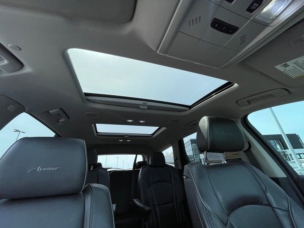 Used 2019 Buick Enclave Avenir w/ Avenir Technology Package AWD/4WD image 28