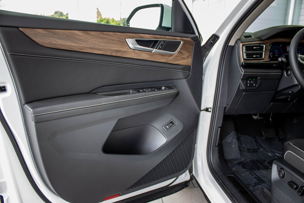New 2026 Volkswagen Atlas SE image 26