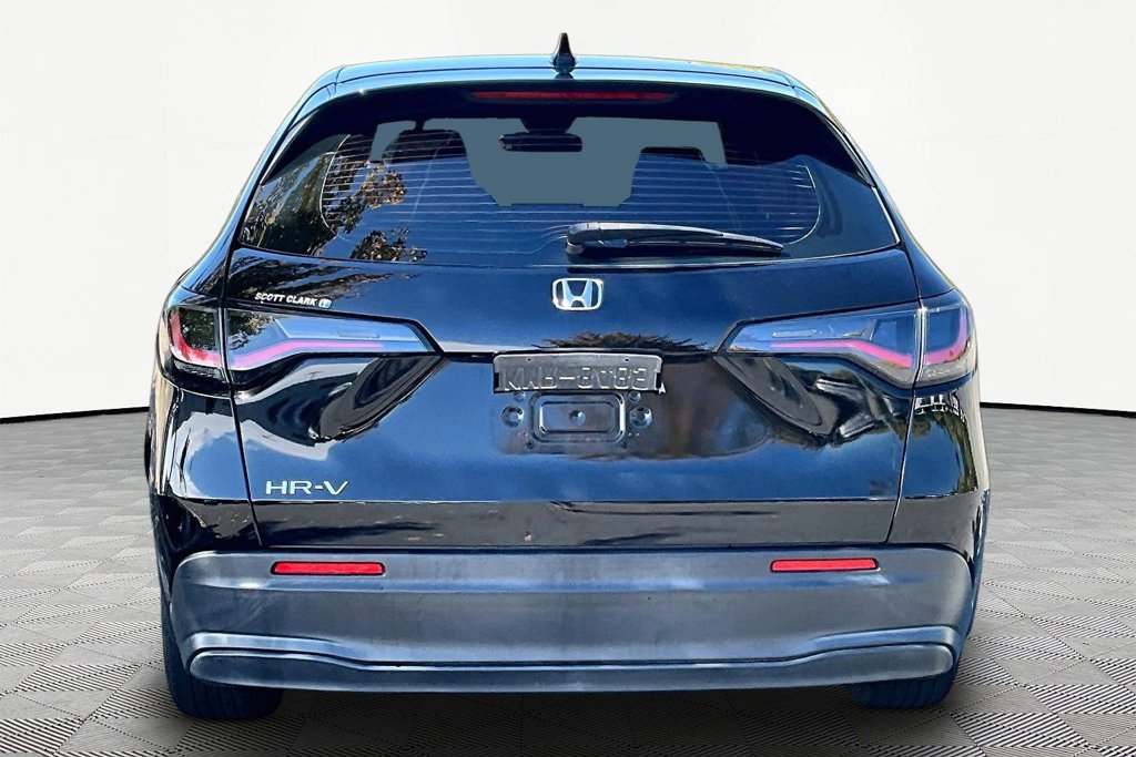 Used 2023 Honda HR-V LX image 7