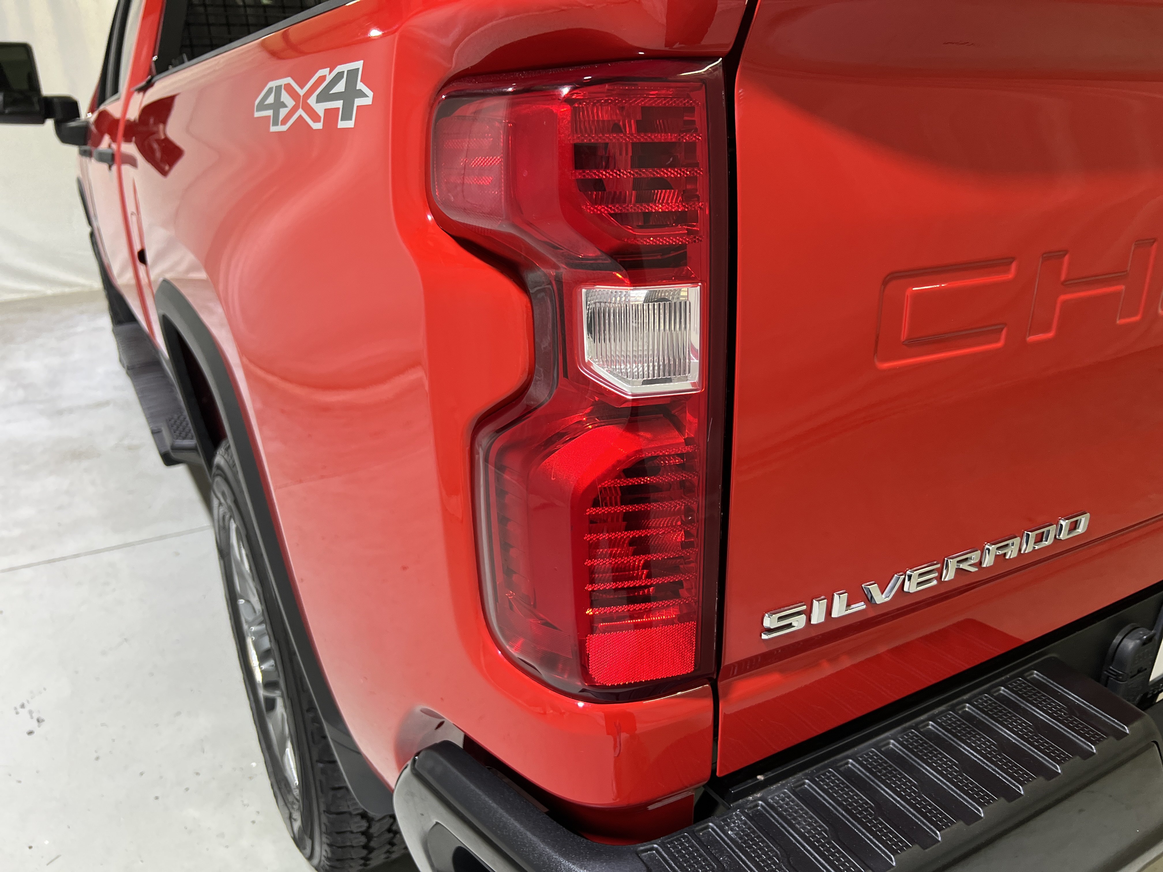 Used 2024 Chevrolet Silverado 2500 Custom w/ Custom Convenience Package AWD/4WD image 10