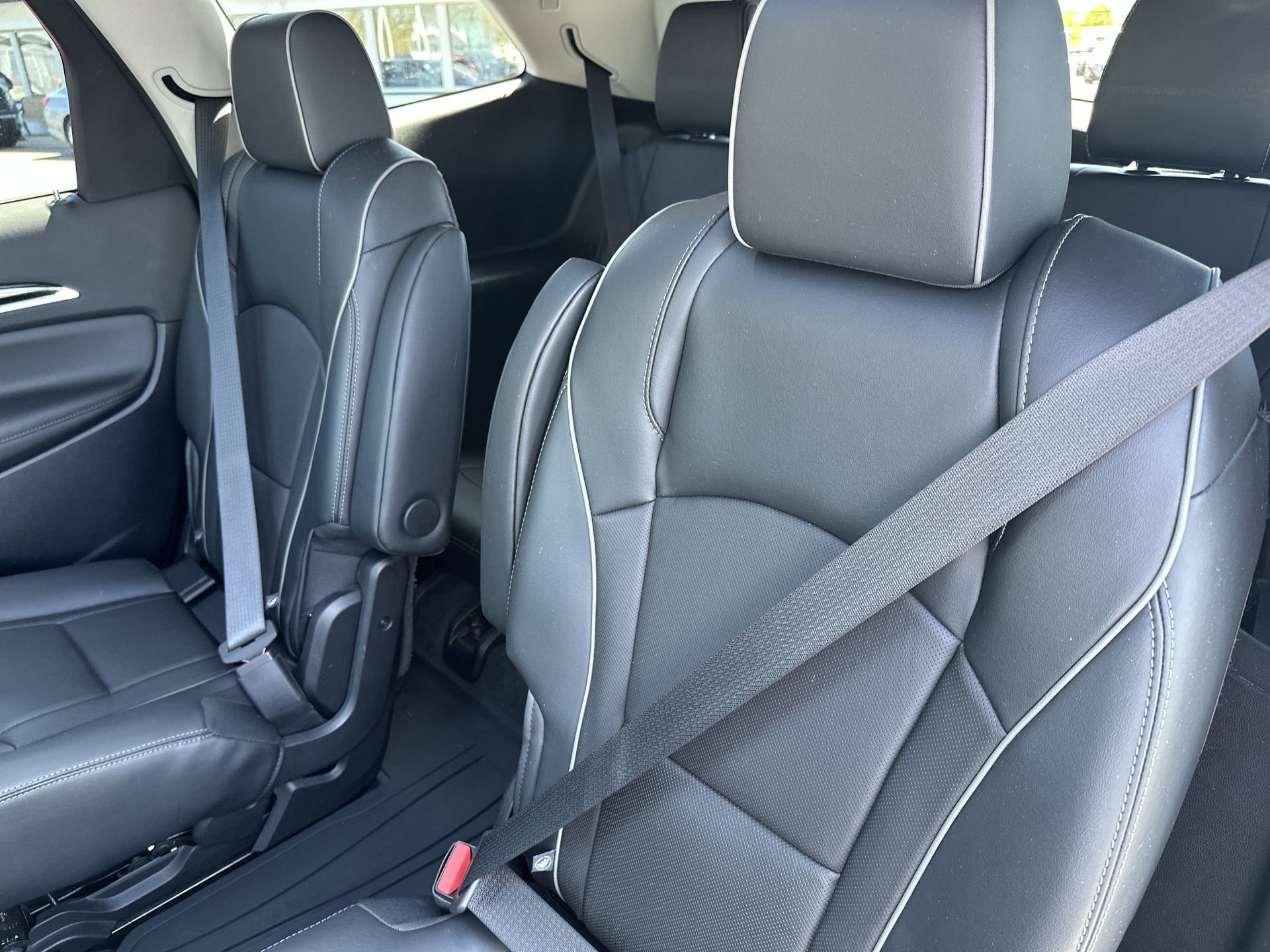 Used 2019 Buick Enclave Avenir w/ Avenir Technology Package AWD/4WD image 22