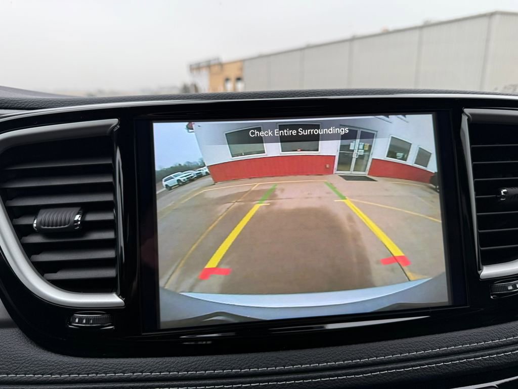 New 2026 Chrysler Pacifica Select w/ S Appearance Package AWD/4WD image 34
