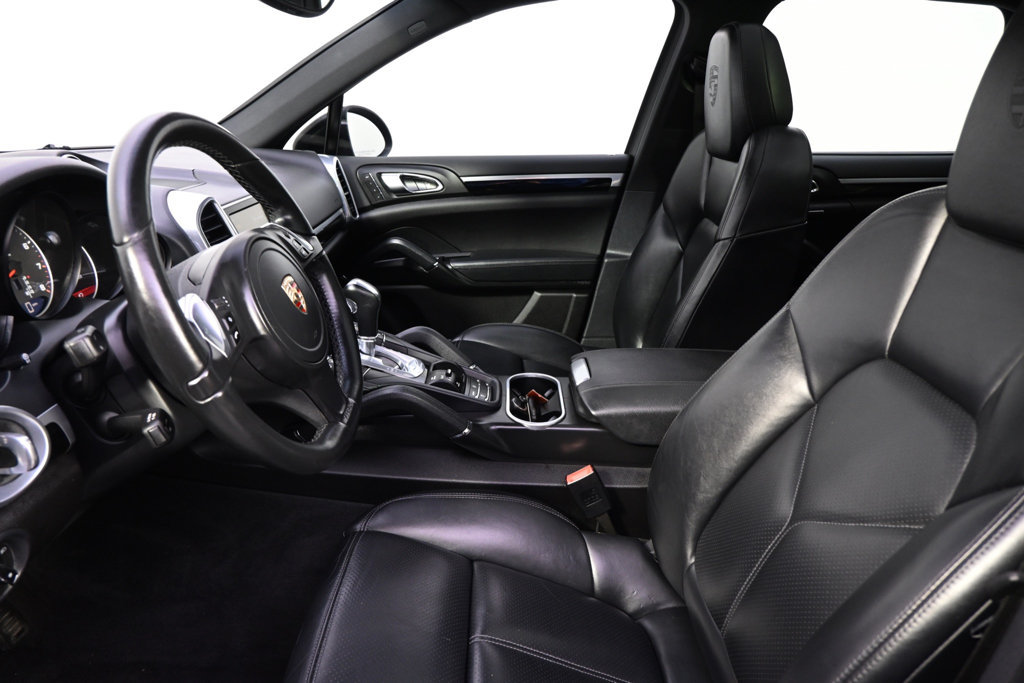 Used 2014 Porsche Cayenne Platinum Edition AWD/4WD image 13