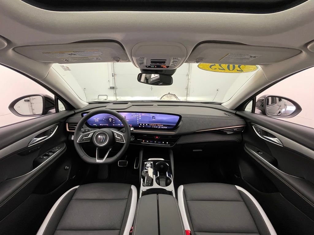 Used 2025 Buick Envision Sport Touring AWD/4WD image 3