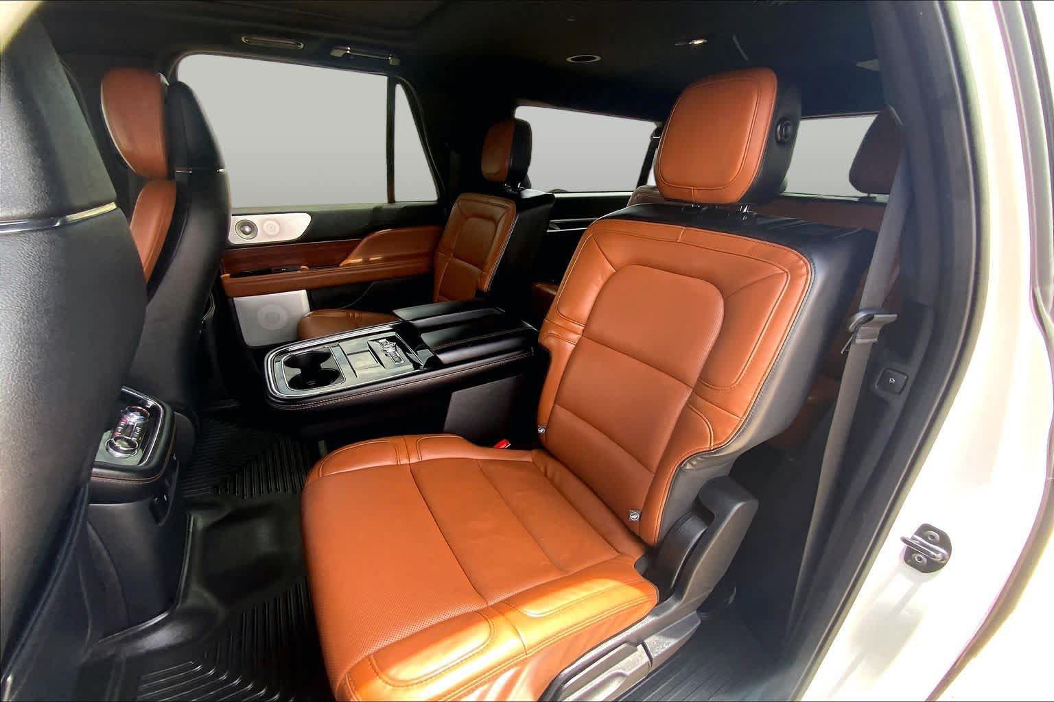 Used 2020 Lincoln Navigator L Reserve w/ Luxury Package AWD/4WD image 20