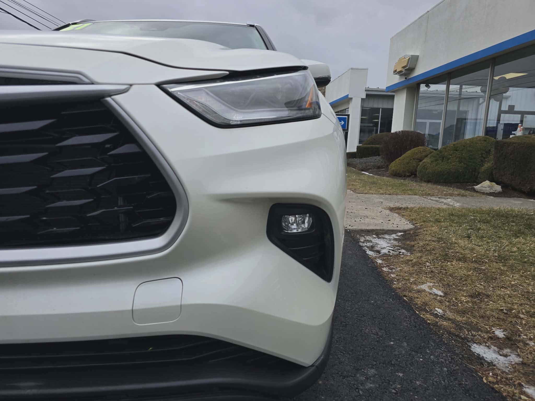 Used 2021 Toyota Highlander XLE image 10