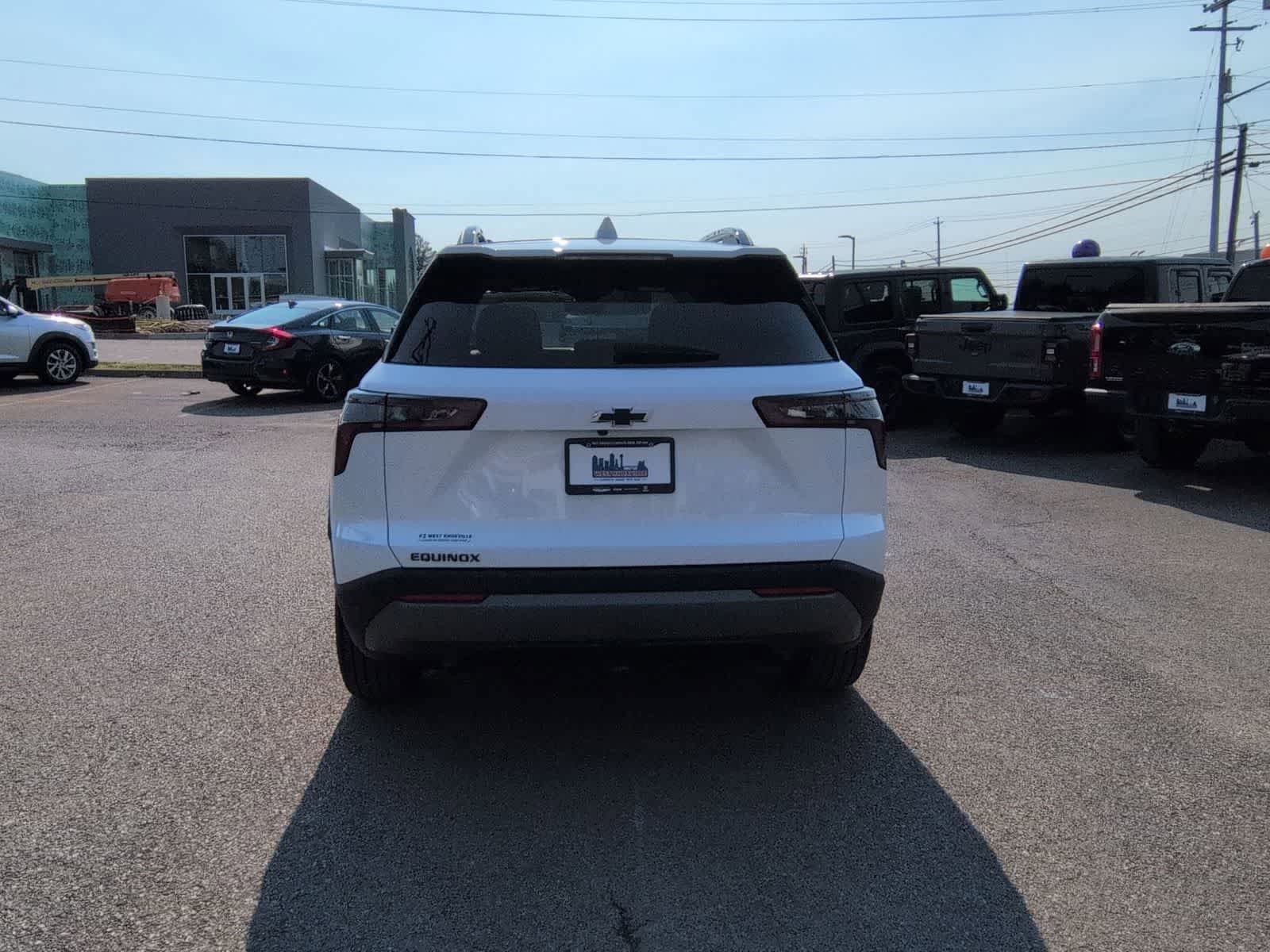 Used 2025 Chevrolet Equinox LT w/ Midnight Edition FWD image 7