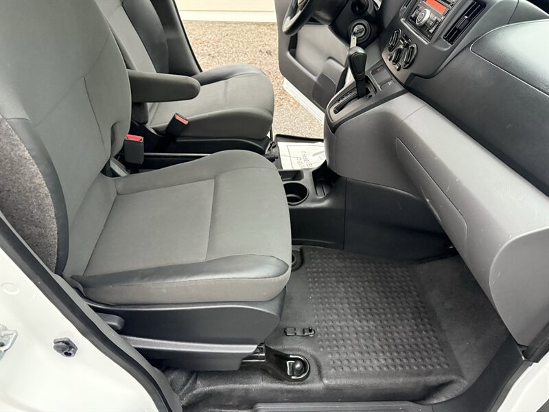 Used 2017 Nissan NV200 SV image 18