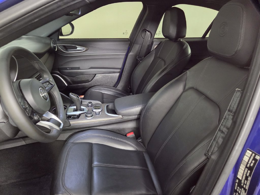 Used 2023 Alfa Romeo Giulia Ti w/ Active Assist Plus Package RWD image 8