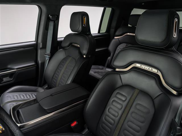 Used 2023 Rivian R1S Adventure AWD/4WD image 17