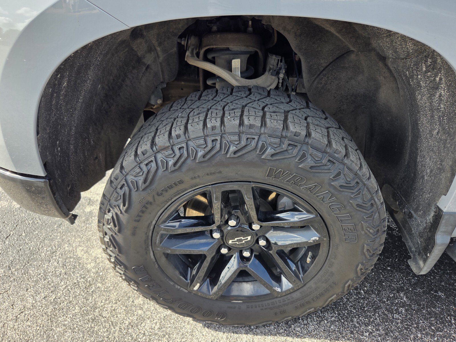 Used 2025 Chevrolet Silverado 1500 Custom Trail Boss w/ Dark Appearance Package AWD/4WD image 19