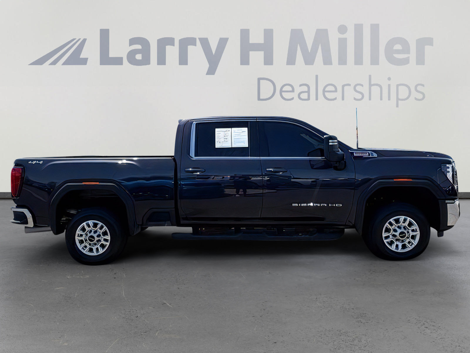 Used 2026 GMC Sierra 2500 SLE AWD/4WD image 6