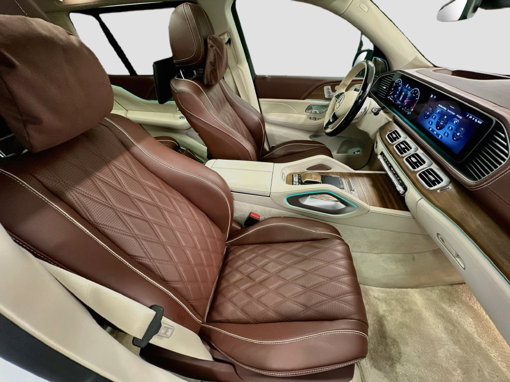 Used 2025 Mercedes-Benz Maybach GLS 600 4MATIC image 30
