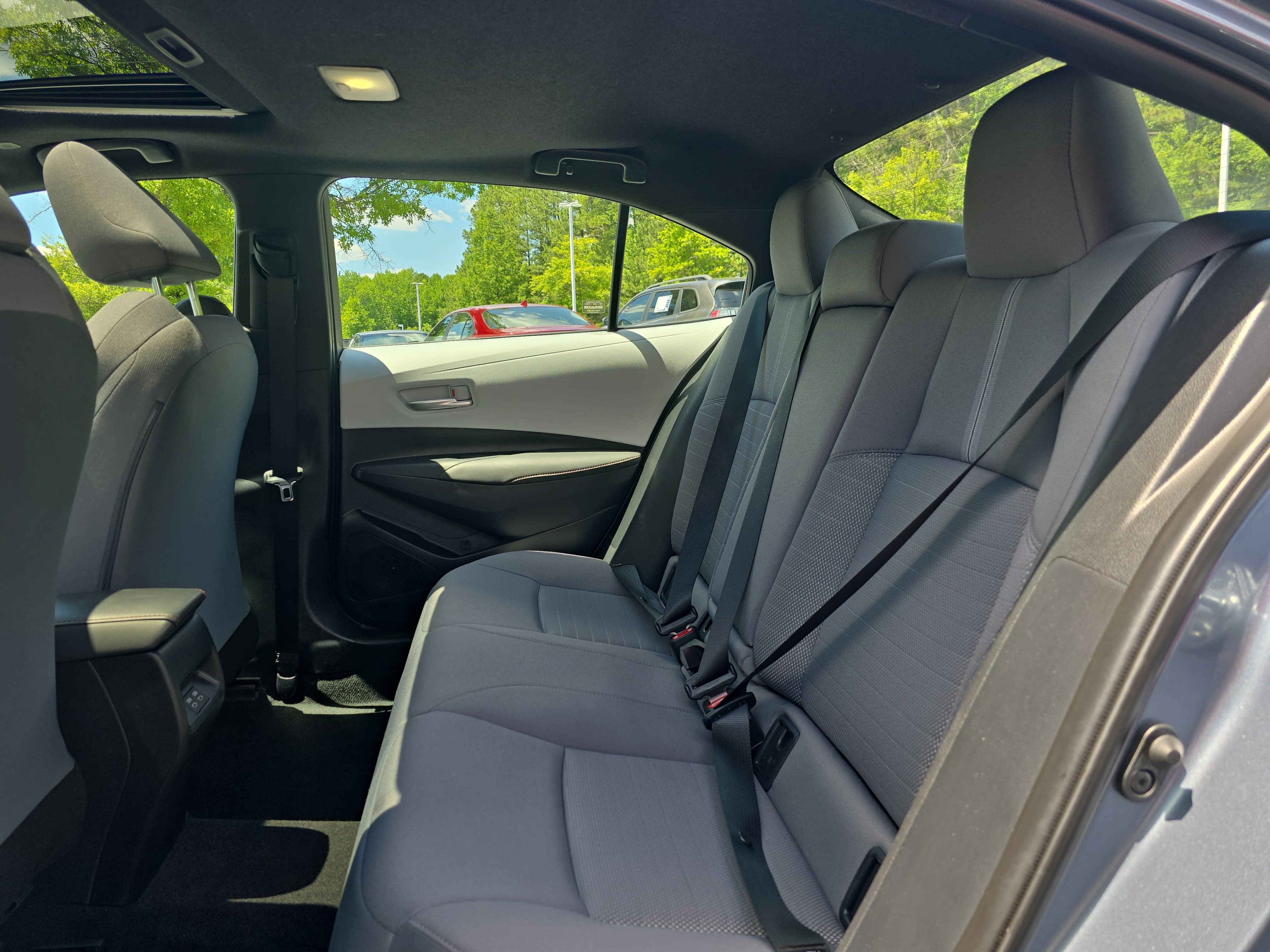 Certified 2025 Toyota Corolla SE w/ SE Premium Package FWD image 13