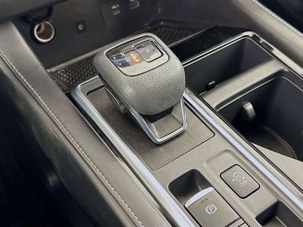 Used 2023 Nissan Pathfinder SL image 16